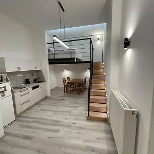 Szekely Near Deak Ferenc Square With Free Parking In Garage Appartamento